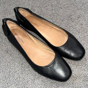 BERNARDO ELOISA BLACK LEATHER BALLET FLATS with BACK BOW - EUC - WOMEN'S SIZE 9M